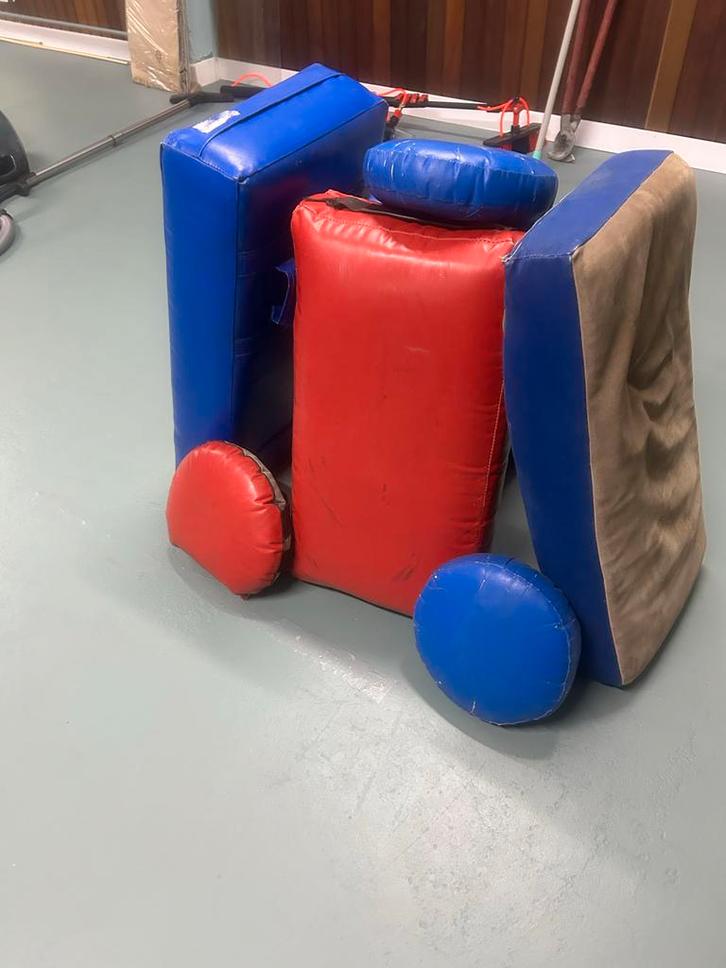 Vechtsport Beschermingsmateriaal - Diverse Pads, Sport en Fitness, Vechtsporten en Zelfverdediging, Gebruikt, Overige, Vechtsportbescherming