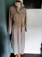 Doorknoop jurk, lang , beige, met centuur. 38/40., Maat 38/40 (M), Beige, Ophalen of Verzenden, Zo goed als nieuw