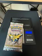 Pokémon - english fossil booster pack, Hobby en Vrije tijd, Verzamelkaartspellen | Pokémon, Ophalen of Verzenden, Zo goed als nieuw