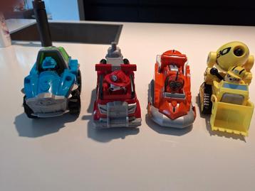 4 paw patrol auto's  beschikbaar voor biedingen