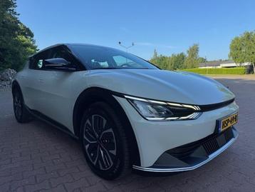 Kia Ev6 AIR 77.4KWH WARTEPOMP/TREKHAAK/HLEER/CAMERA/LED/FABR beschikbaar voor biedingen