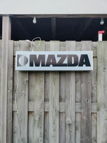 Lichtbak reclame Mazda jaren 80 beschikbaar voor biedingen