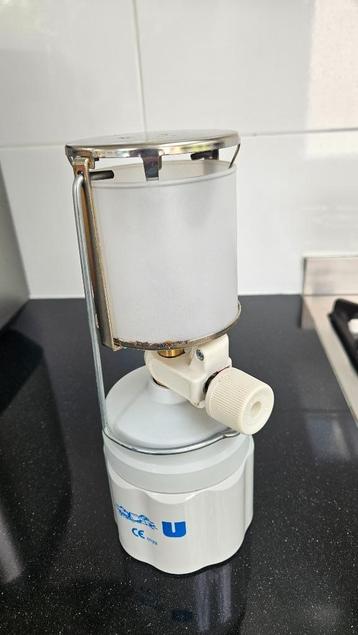 Camping lamp op gas beschikbaar voor biedingen