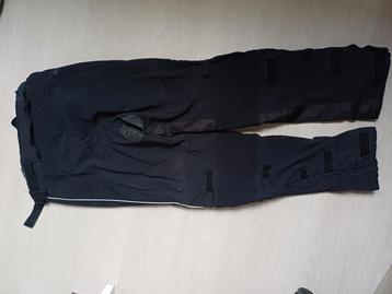 Motorbroek M maat 48/50 beschikbaar voor biedingen