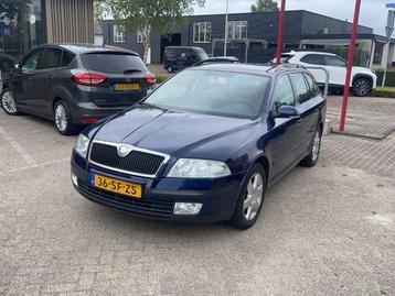 Skoda Octavia Combi 1.6 Ambiente 2006 AIRCO Facelift beschikbaar voor biedingen
