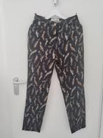 Trousers black with feathers pattern size 38, Kleding | Dames, Maat 38/40 (M), Zwart, Ophalen of Verzenden, Zo goed als nieuw