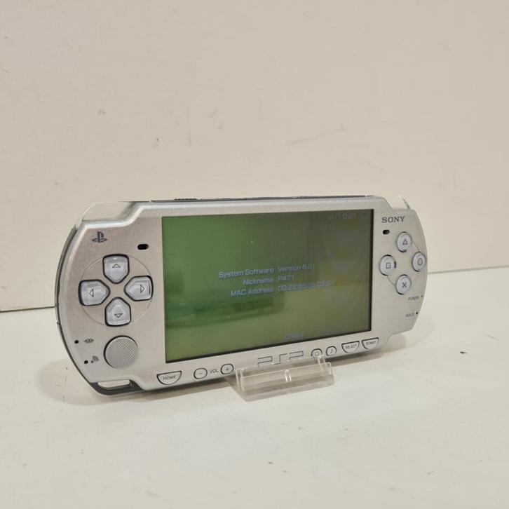 Sony PSP 2004 Zilver in Goede Staat, Spelcomputers en Games, Spelcomputers | Sony PSP, Zo goed als nieuw