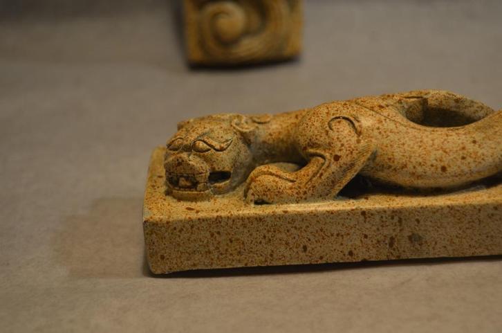 Twee Chinese zegelstempels in prima staat 20e eeuws, Antiek en Kunst, Kunst | Niet-Westerse kunst, Ophalen of Verzenden