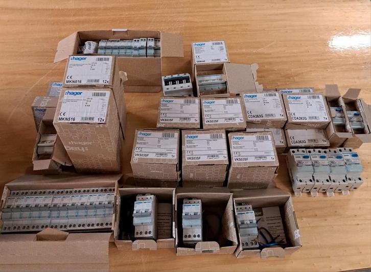 Diverse HAGER automaten NIEUW!, Hobby en Vrije tijd, Elektronica-componenten, Nieuw, Ophalen