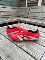 ADIDAS predator voetbalschoenen rood wit 43⅓    (43 1/3e), Schoenen, Zo goed als nieuw, Maat M, Ophalen of Verzenden