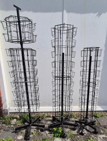 Kaarten molens op wielen. 3 stuks. Zwart. Nette staat.  beschikbaar voor biedingen