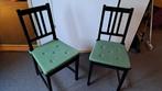 Set van 2 zwarte stoelen met groene kussens, Ophalen, Twee, Zwart, Zo goed als nieuw