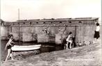 Katwijk aan Zee - Uitwatering, Verzamelen, Ansichtkaarten | Nederland, Verzenden, 1940 tot 1960, Ongelopen, Zuid-Holland