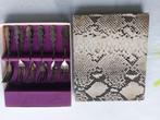 12 antieke verzilverde gebaksvorkjes in origineel doosje., Ophalen of Verzenden, Zilver