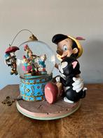 Snowglobe Disney Pinocchio & Figaro Magic Musical Animated, Verzamelen, Ophalen, Zo goed als nieuw, Beeldje of Figuurtje