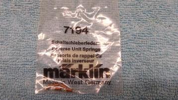 Marklin 7194  Relaisveertjes & 7175 sleper  beschikbaar voor biedingen