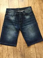 Korte spijkerbroek van Pull and Bear maat 40, Blauw, W32 (confectie 46) of kleiner, Ophalen of Verzenden, Zo goed als nieuw