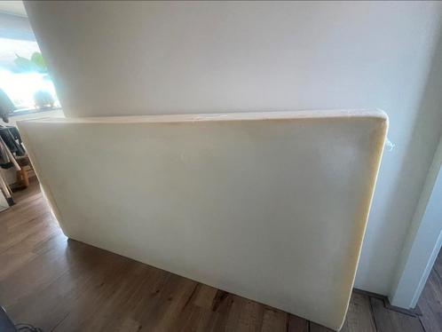 Kern matras, Huis en Inrichting, Slaapkamer | Matrassen en Bedbodems, Zo goed als nieuw, 100 cm, 210 cm, Eenpersoons, Ophalen