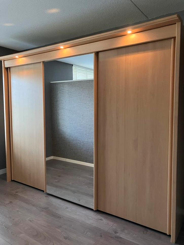 Kledingkast | Linnenkast | Schuifdeuren | Driedeurs |Spiegel, Huis en Inrichting, Kasten | Kledingkasten, Gebruikt, 200 cm of meer