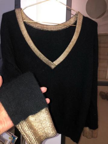 ESSENTIEL ANTWERP NIEUWE wollen trui + goudkleurige biezen beschikbaar voor biedingen