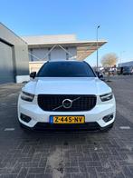 Volvo XC40 T4 Twin Engine 180pk Geartronic 2021 Wit, USB, 1800 kg, Zwart, 179 pk