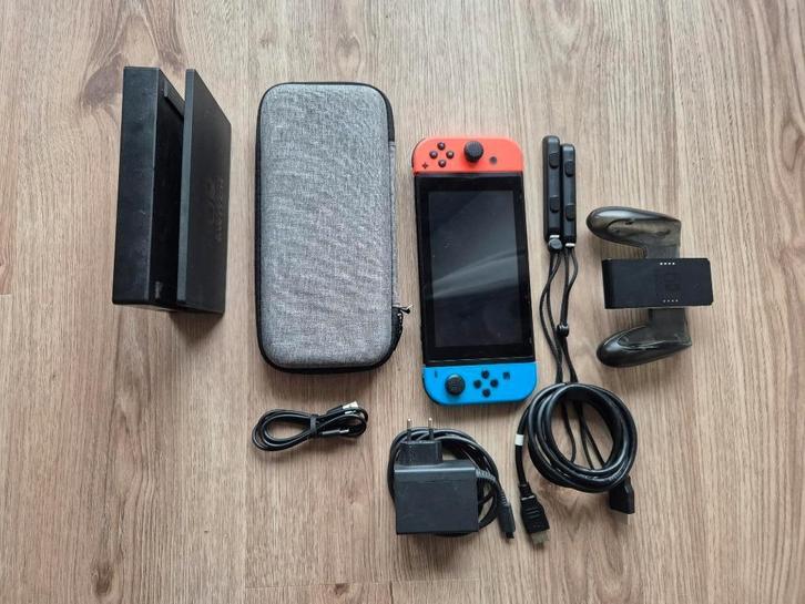 Nintendo Switch 2019 + accessoires + spel, Spelcomputers en Games, Spelcomputers | Nintendo Switch, Zo goed als nieuw, Switch 2019 Upgrade