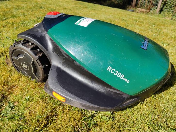 Robomow RC308pro Robotmaaier - reparatie nodig, Tuin en Terras, Robotmaaiers, Gebruikt, 20 tot 25 cm, Met regensensor, Bestuurbaar via app