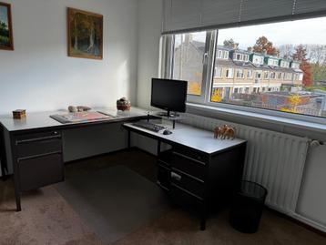 Stalen 2 delig hoekbureau