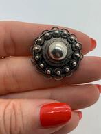V732 Prachtige zilveren broche zeeuwse knoop, Ophalen of Verzenden, Zilver, Broche