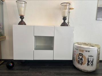 Zwevend Dressoir Meubel Kast Wit beschikbaar voor biedingen