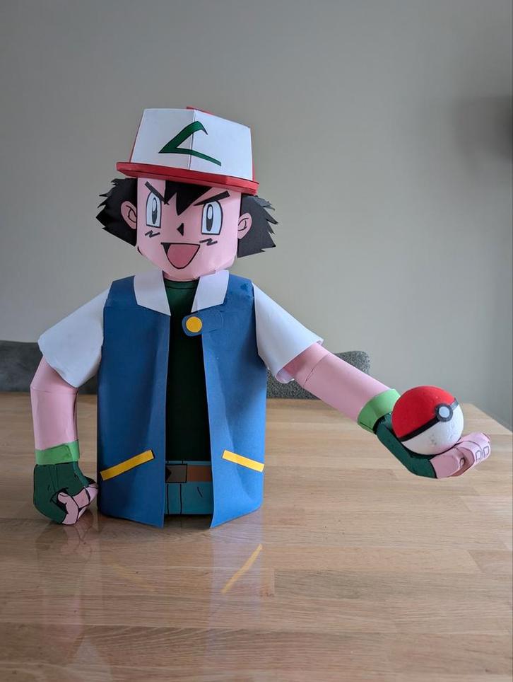 Sinterklaas Surprise unieke Ash Ketchum Papieren Figuur, Diversen, Sinterklaas, Zo goed als nieuw, Ophalen