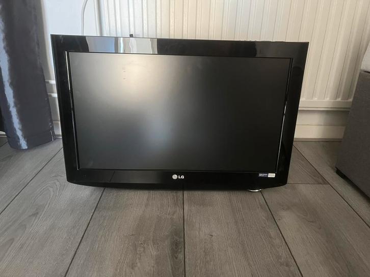 LG tv 26 inch, Audio, Tv en Foto, Televisies, Gebruikt, LCD, 100 cm of meer, LG, 50 Hz, Ophalen