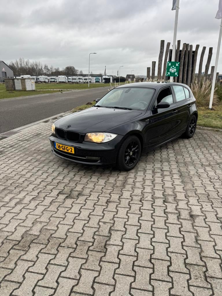 BMW 1-Serie 2.0 D 118 5DR 2008 Zwart clima, Auto's, 1-Serie, 1995 cc, 1295 kg, 4 cilinders