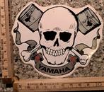Vintage sticker in de vorm van Doodskop met zuigers YAMAHA, Ophalen of Verzenden, Zo goed als nieuw