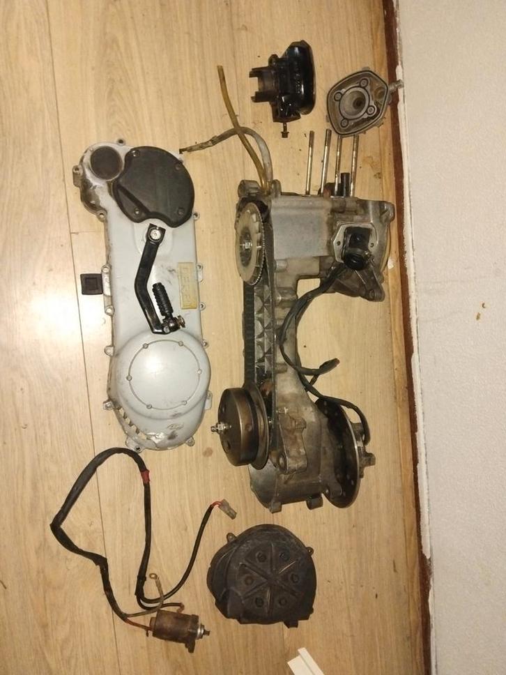 Piaggio 2takt blok runner sr Schijfrem lc zip, Fietsen en Brommers, Brommeronderdelen | Scooters, Zo goed als nieuw, Piaggio, Blok