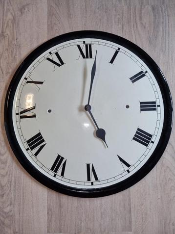 emaille klok leuk voor in de overkapping of mancave beschikbaar voor biedingen