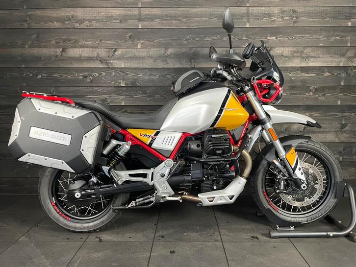 Moto Guzzi V85 TT GIALLO SAHARA (bj 2020), Motoren, Motoren | Moto Guzzi, Bedrijf, Toermotor, meer dan 35 kW