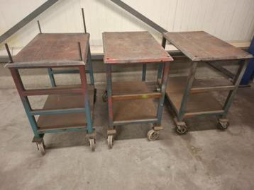 magazijnwagens, zeer sterk beschikbaar voor biedingen