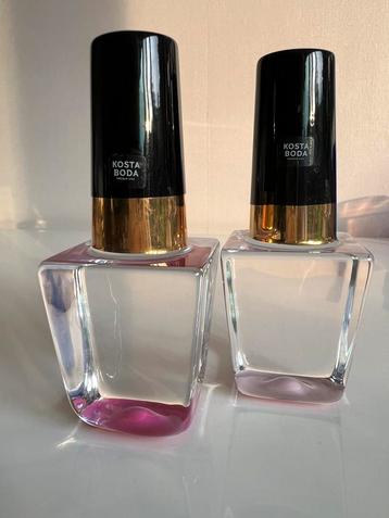 Set 2 Kosta Boda Make-Up Nagellak Glasobject  Åsa Jungnelius beschikbaar voor biedingen