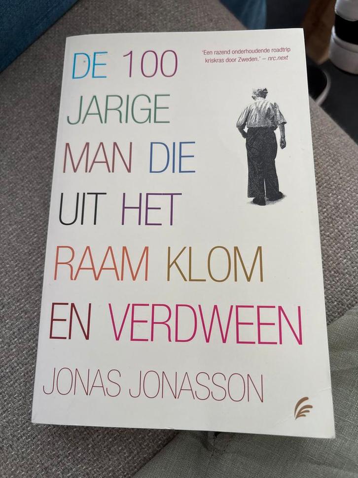 De 100-jarige man - Jonas Jonasson, Boeken, Romans, Gelezen, Nederland, Ophalen of Verzenden