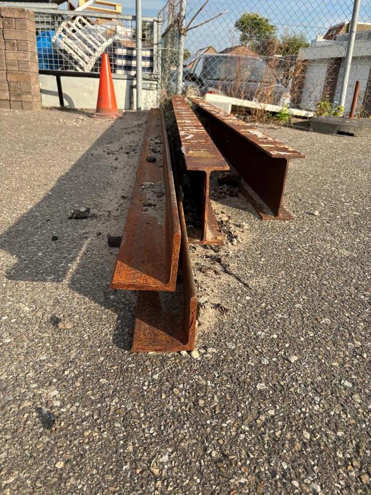 Stalen Hoekijzer 100x100 mm Lengtes 3.1 - 3.2 - 3.6 meter, Doe-het-zelf en Verbouw, Metalen, Gebruikt, IJzer, Ophalen