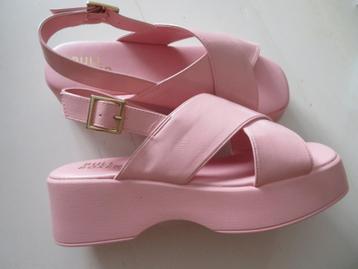 Roze schoenen maat 39 nieuw Bull Boxer beschikbaar voor biedingen
