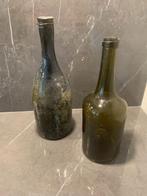 2 wijnflessen eind 18e eeuw kelder-, bodemvondst, Antiek en Kunst, Antiek | Glas en Kristal, Ophalen of Verzenden