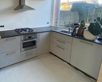 Keuken frontjes met handgrepen.