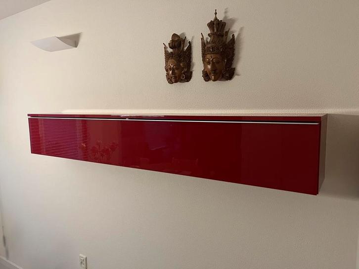Woonkamerkast, hangend, Huis en Inrichting, Kasten | Wandmeubels, Zo goed als nieuw, Minder dan 100 cm, 150 tot 200 cm, 25 tot 50 cm