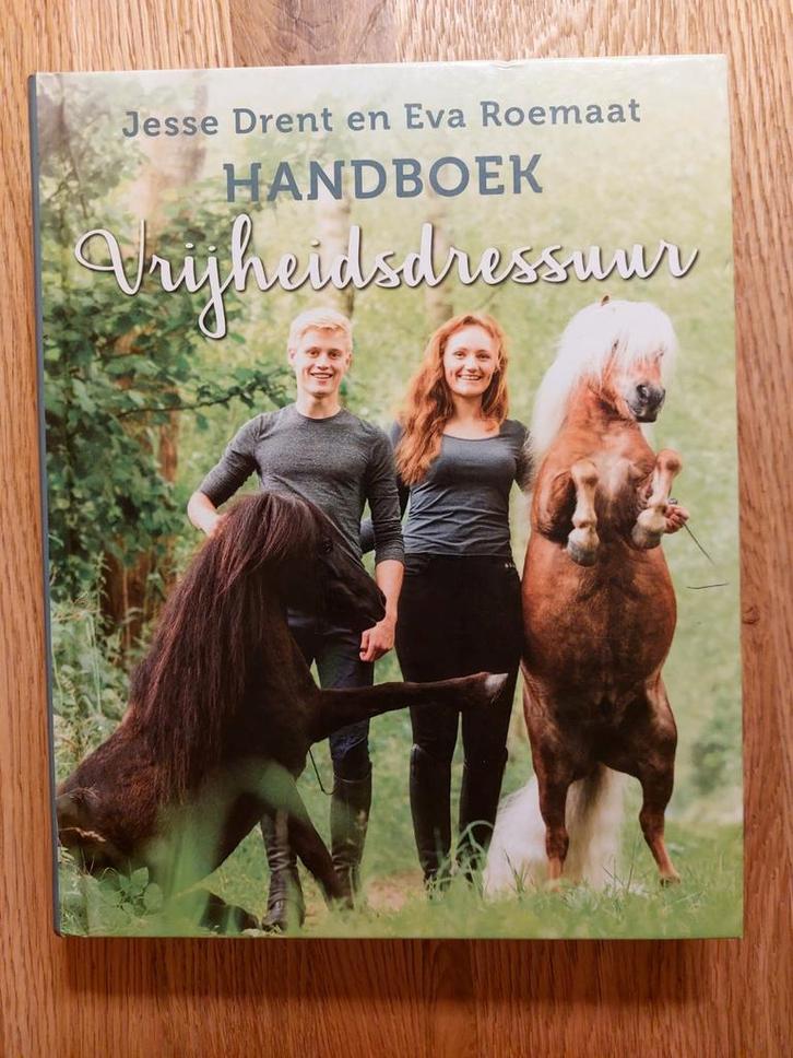 Eva Roemaat - Handboek vrijheidsdressuur, Boeken, Kinderboeken | Jeugd | 13 jaar en ouder, Zo goed als nieuw, Ophalen of Verzenden