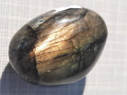 Labradoriet zak/handsteen(05), Verzamelen, Mineralen en Fossielen, Mineraal, Ophalen of Verzenden