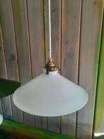 Opaline glazen hanglamp , Wit melkglas hanglamp, Huis en Inrichting, Ophalen of Verzenden, Zo goed als nieuw, Minder dan 50 cm