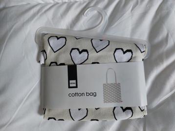 NIEUW: katoenen tas hartjes Hema. beschikbaar voor biedingen