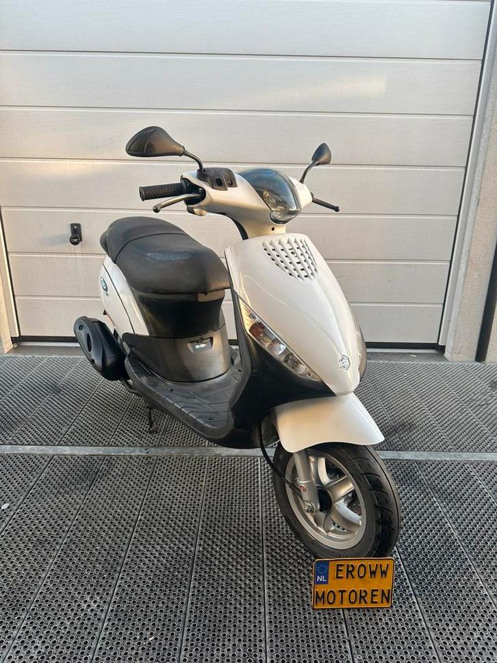 Piaggio zip 50cc 4T. (70cc 125cc 172cc 180cc) skr tph, Fietsen en Brommers, Scooters | Overige merken, Zo goed als nieuw, Benzine